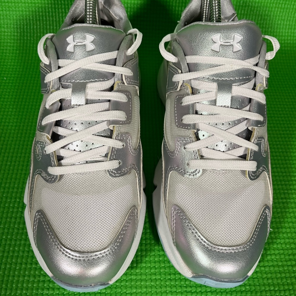 Under Armor Forge 96 HL IRID Women's Synthetic Lace Up Shoe Size 8 - Picture 3 of 7